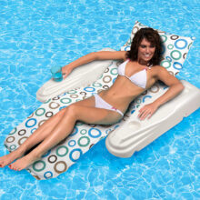 70739 | Rio Sun Adjustable Floating Chaise Lounge - Lifestyle 1