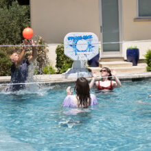 72845 Ls SplashbackPoolsideBBVBGame_05 RGB 800px