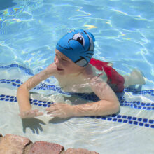 99032LsBlueFishSiliconeSwimCapRGB800px